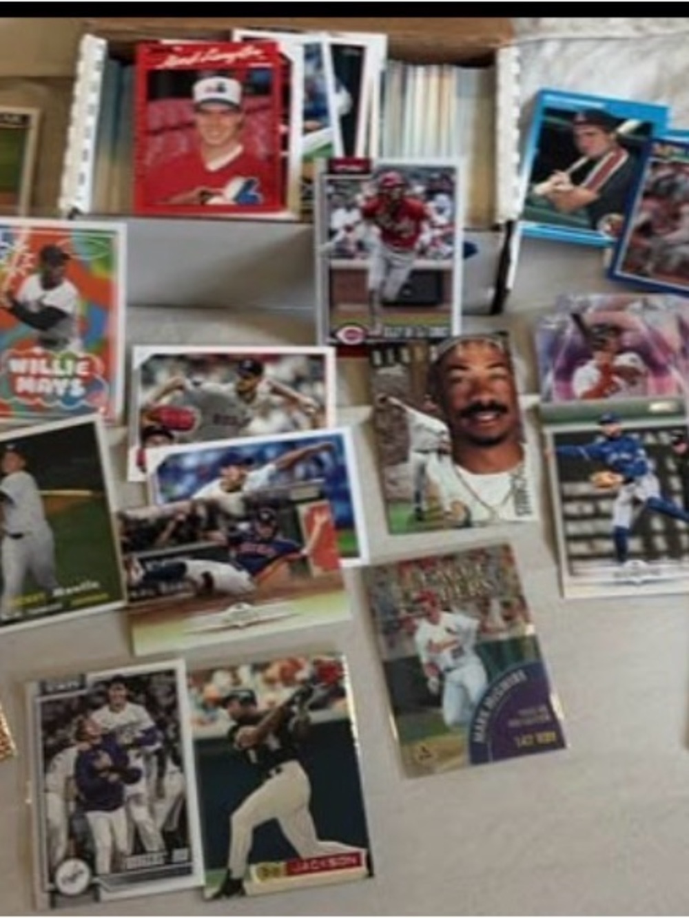Baseball Trading Cards Collector Lot - over 400 cards!